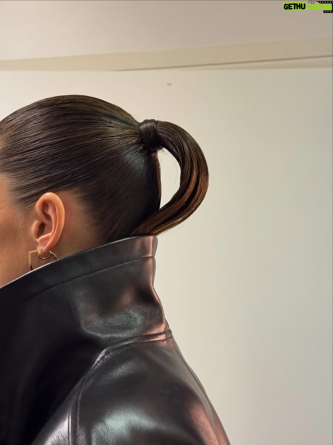 Adèle Exarchopoulos - 175.7K Likes - CHIEN 51 de Cedric Jimenez en salles aujourd’hui 🖤🎬🕶️♟️🕷️🐈‍⬛✔️🐦‍⬛◼️♠️🏴❤️ 

#yslmakeup