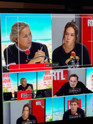 Adèle Exarchopoulos Instagram - CHIEN 51 de Cedric Jimenez en salles aujourd’hui 🖤🎬🕶️♟️🕷️🐈‍⬛✔️🐦‍⬛◼️♠️🏴❤️ 

#yslmakeup
