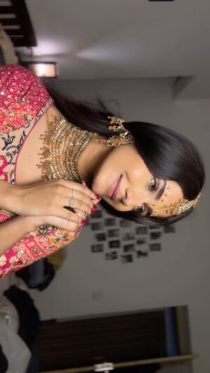 Aditi Prasad Instagram - Who feels the presence of Radha?🪷
.
.
Follow @prasadaditi06 for more
.
.
.
#reelsinstagram #trendingreels #explorepage #contentcreator #foryoupage #trendingsongs #radha #radhe #ootdmagazine #casting #fyp #ugccreator #newreel @instagram @creators