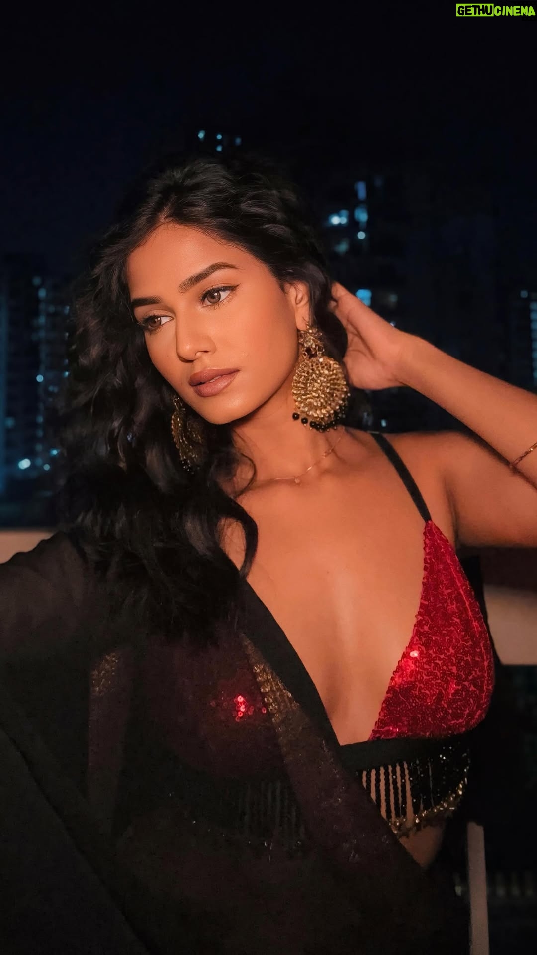 Aditi Prasad - 4.3K Likes - Dil me kya chupa hai bolo bolo!😳
.
.
.
.
.
.
.
#reelsinstagram #foryoupage #explorepage #transitionreel #ootd #myglam #saree #kbye