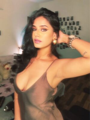 Aditi Prasad Instagram - I brown you ✨🤎🦌