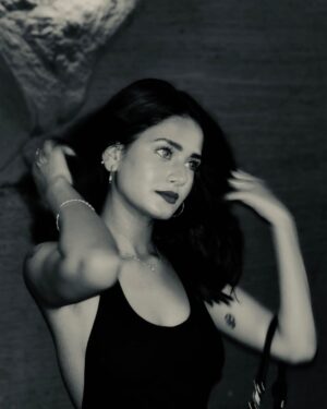 Aditi Prasad Instagram - She’s poetry in motion, written in moonlight and dressed in mystery.✍🏿🧛♀️
.
.
#NightMuse #BacklessElegance #DarkFemme #MonochromeMood #MysteryInStyle #ChicNights #BoldAndBeautiful #StyleStatement #BlackAndBold #eveningglow