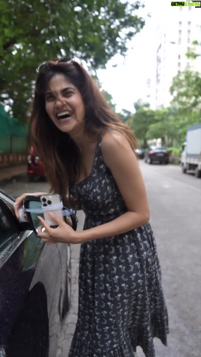 Aditi Sudhir Pohankar - 106.7K Likes - Thodi late hoon, kyu ki maine Daru nahi pe! 
Aur haan aap logo ko bhooli bhi nahi hoon 🤓
Going crazy with this one ! 
Thank you @apdhillon ♥️
.
Who’s Jack ? Any guesses ? 🛳️ 
#aaditipohankar #ap #apdhillon