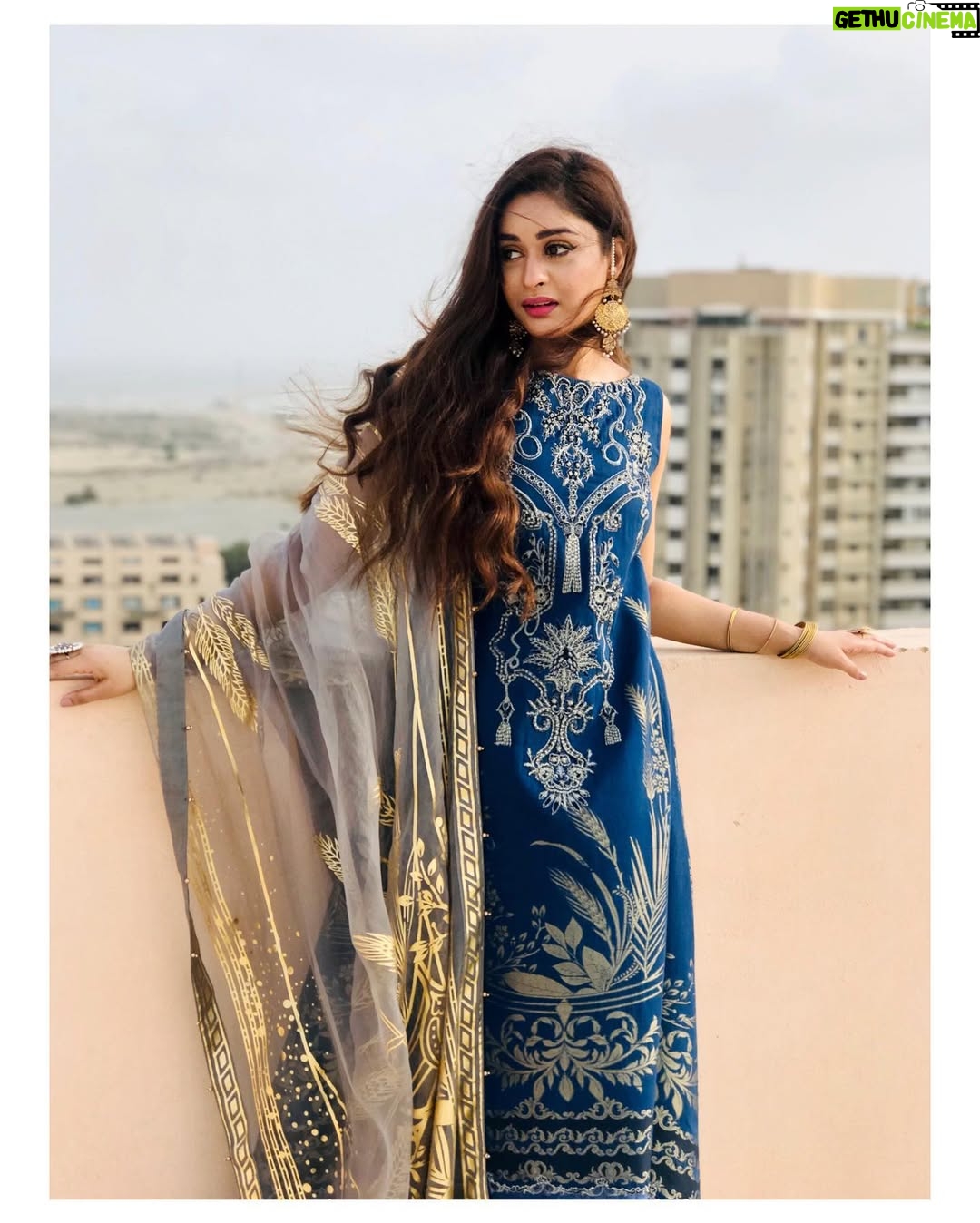 Adla Khan - 4K Likes - A summer romance with @reign.pk 
The blue tone of this ethereal outfit paired with a gold hued dupatta has me dreaming of warm evenings by the ocean ✨

Have a #reignysummer yourself and don't miss out on @reign.pk 's mindblowing lawn collection!

💄 @farhan.shaikh445 
Jewellery @jewelsby_areesha 

.
.
#Reign #ReignLawnVol1 #ComingSoon #ReignySummer #SummerWear #Summer21 #Fashion #Unstitched #Fabric #LawnCollection #Organza #Embroidered #Print #Design #Contemporary