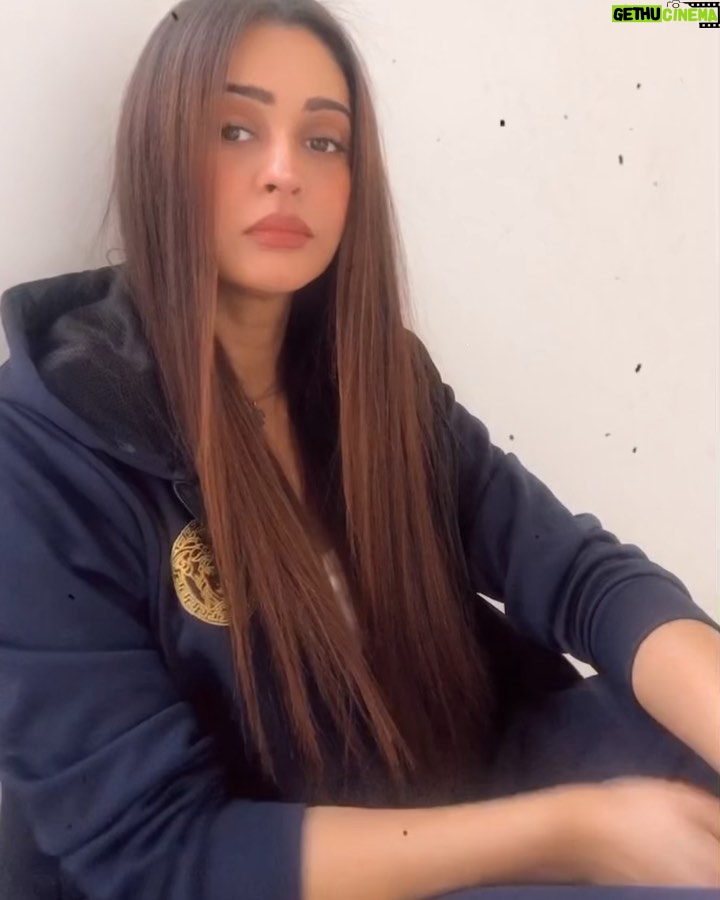 Adla Khan - 5.6K Likes - 🎭