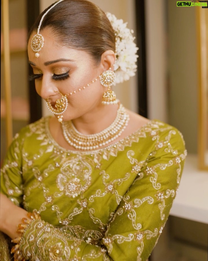 Adla Khan - 3.4K Likes - جانے اس دل کا ہال کیا ہوگا
تیرا وعدہ اگر وفا ہوگا

Makeup. @thekrisalyswomen 
Dress. @nomanandbhaiya 
Photographer. @daysstudioweddings