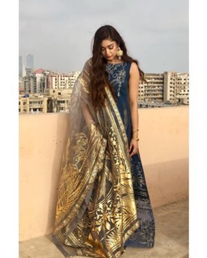 Adla Khan Instagram - A summer romance with @reign.pk
The blue tone of this ethereal outfit paired with a gold hued dupatta has me dreaming of warm evenings by the ocean ✨
Have a #reignysummer yourself and don't miss out on @reign.pk 's mindblowing lawn collection!
💄 @farhan.shaikh445
Jewellery @jewelsby_areesha
.
.
#Reign #ReignLawnVol1 #ComingSoon #ReignySummer #SummerWear #Summer21 #Fashion #Unstitched #Fabric #LawnCollection #Organza #Embroidered #Print #Design #Contemporary