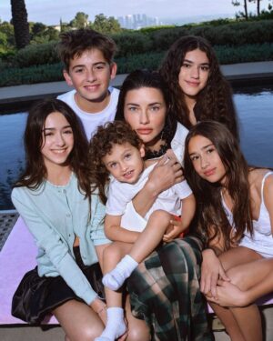 Adriana Lima Instagram - Thank you @voguechina for letting me shoot with my heart and soul — my family. A moment we’ll cherish forever!