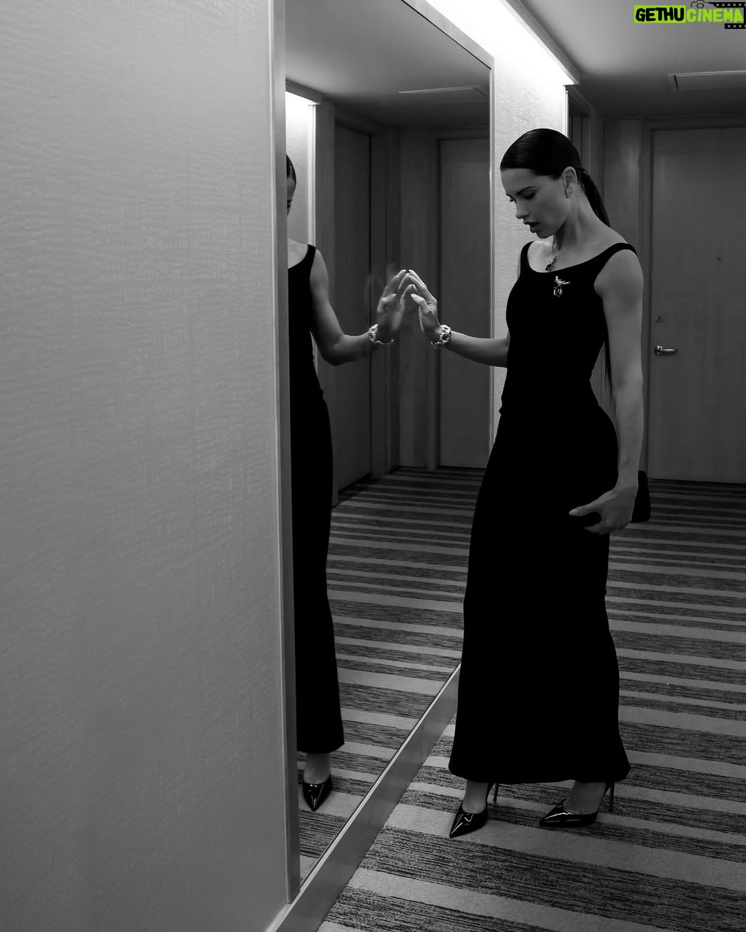 Adriana Lima - 1 Million Likes - A night at the Met, made even better with diamonds 💙💎#TiffanyBlueBook #TiffanyAndCo @tiffanyandco