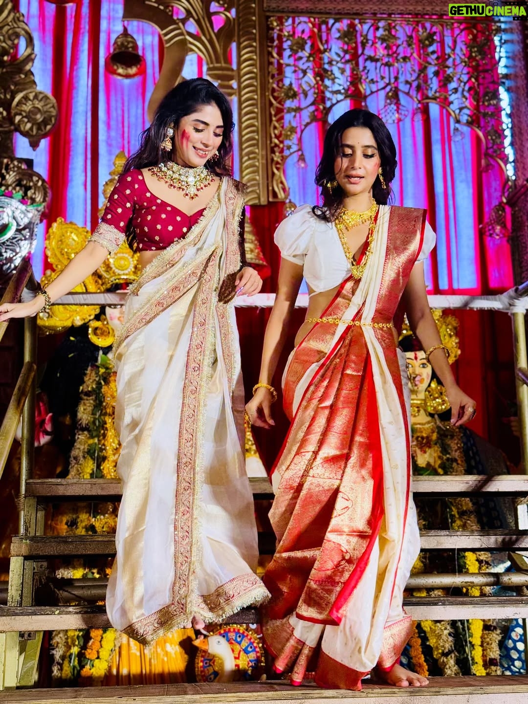 Adrija Addy Roy - 63.2K Likes - শুভ বিজয়া ♥️🙏
Bijoya may be over, but my heart is still dancing with the rhythm of dhak and devotion 😇✨

Styled by @rudra_saha_official 
Necklace & earrings @crystalland_jewellery 
Saree & blouse @kalangkrita 

#DurgaPuja #BijoyaDasami #NorthBombay #2025 #AdrijaRoy .