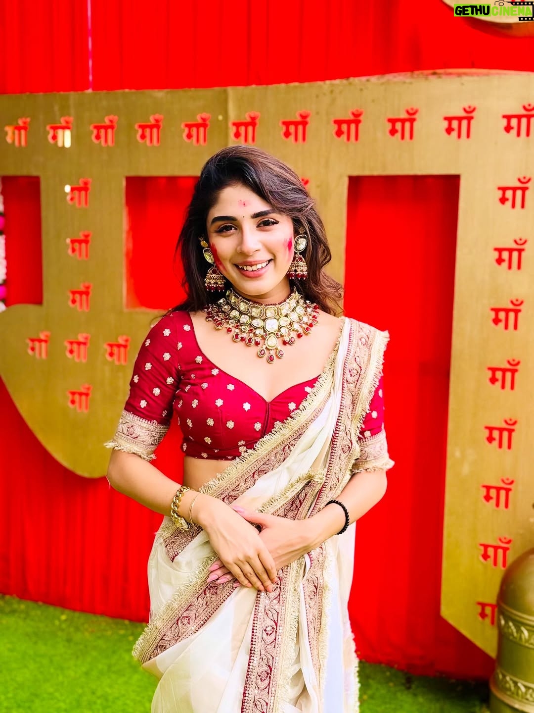 Adrija Addy Roy - 63.2K Likes - শুভ বিজয়া ♥️🙏
Bijoya may be over, but my heart is still dancing with the rhythm of dhak and devotion 😇✨

Styled by @rudra_saha_official 
Necklace & earrings @crystalland_jewellery 
Saree & blouse @kalangkrita 

#DurgaPuja #BijoyaDasami #NorthBombay #2025 #AdrijaRoy .