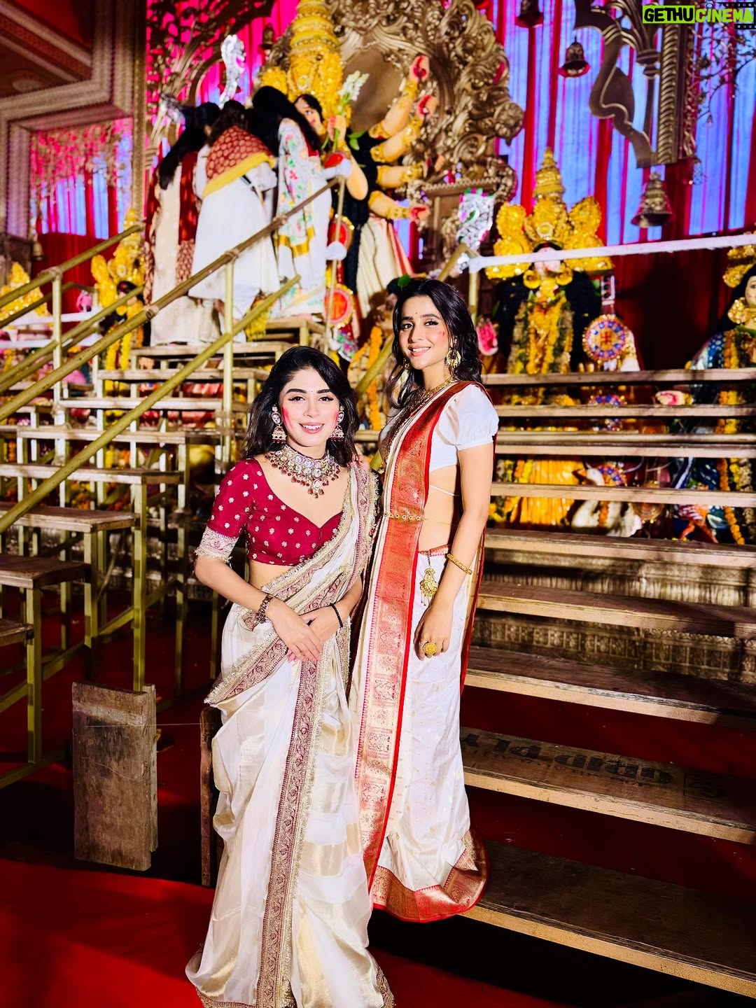 Adrija Addy Roy - 63.2K Likes - শুভ বিজয়া ♥️🙏
Bijoya may be over, but my heart is still dancing with the rhythm of dhak and devotion 😇✨

Styled by @rudra_saha_official 
Necklace & earrings @crystalland_jewellery 
Saree & blouse @kalangkrita 

#DurgaPuja #BijoyaDasami #NorthBombay #2025 #AdrijaRoy .