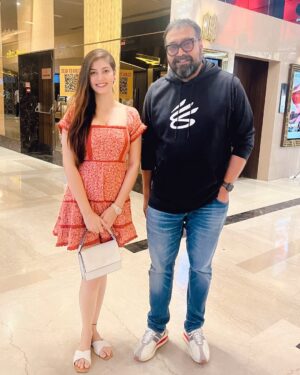 Advika Sharma Instagram - with one of the best director @anuragkashyap10 sir 😊🙏🏻
screening of netflix upcoming series
#anuragkashyap #director #respect #filmindustry #actress #advikasharma #instagram #positivevibes