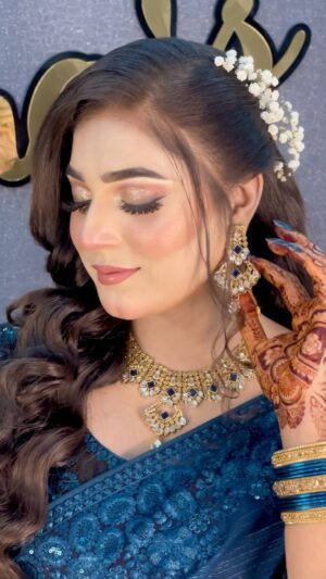 Afreen Burney Instagram - SubhanAllah🕊️💙 

Thank you @moinassalonofficial for this beautiful look✨

I can’t rave enough about my experience at @moinassalonofficial in Hyderabad. From the moment I stepped in, I was greeted by their incredibly warm and welcoming staff. Moina herself is an absolute gem, radiating sweetness and professionalism. She made sure every client felt valued and pampered. The talented team at Moina’s worked their magic, leaving me feeling like a million bucks!🥹
If you’re looking for top-notch service, a calming atmosphere, and stunning results, look no further than Moina’s Salon. You won’t be disappointed!💗 

#afreenburney #reels #blogger #fashion #style #ootd #love #transition #transformation