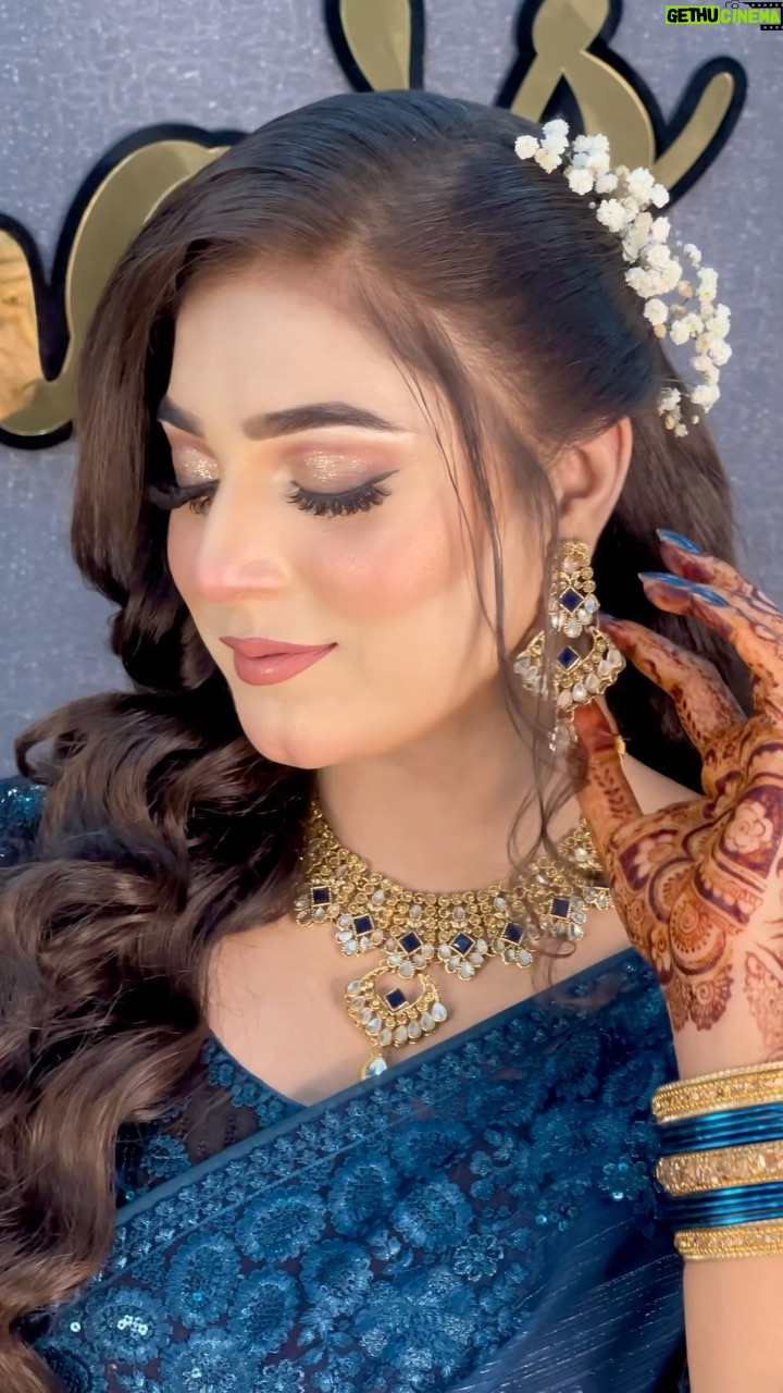 Afreen Burney - 3.1K Likes - SubhanAllah🕊️💙 

Thank you @moinassalonofficial for this beautiful look✨

I can’t rave enough about my experience at @moinassalonofficial in Hyderabad. From the moment I stepped in, I was greeted by their incredibly warm and welcoming staff. Moina herself is an absolute gem, radiating sweetness and professionalism. She made sure every client felt valued and pampered. The talented team at Moina’s worked their magic, leaving me feeling like a million bucks!🥹
If you’re looking for top-notch service, a calming atmosphere, and stunning results, look no further than Moina’s Salon. You won’t be disappointed!💗 

#afreenburney #reels #blogger #fashion #style #ootd #love #transition #transformation