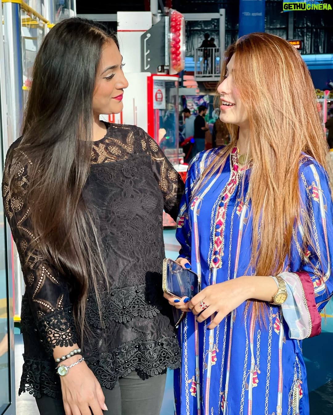 Afreen Burney - 13.4K Likes - Sweet smiles🥹✨
.
.
.
.
.
.
#afreenburney #maheenobaid #erajobaid #bffs #love #sisters #friends #repost #instagood #instagram #instadaily #instalike #follow #tbt #ootd #style #fashion #photooftheday #photography #art #beautiful