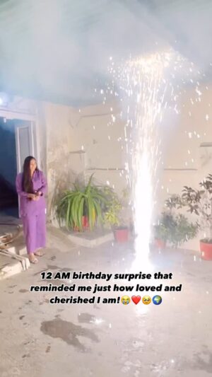 Afreen Burney Instagram - Alhamdulillah, I am beyond blessed to have such an incredible family that loves me unconditionally. 🥺❤️ We’ve been facing some challenges, which kept us from being at home, and I had been feeling sad, thinking this birthday wouldn’t be celebrated the way we always do But their love and thoughtfulness made it more special than I could ever imagine.😩✨ The effort they put into making me feel loved, cherished, and celebrated reminds me just how blessed I am. They are my rock, my support, and the reason my heart is full. I can feel their love in every little gesture, every surprise, and every moment we share together. 🌍❤️😘
Though I missed Baba more than words can express, I know his love is always with us, and the love from my family keeps me strong. Grateful doesn’t even begin to cover it. 🥰💐
Thank you so much for everything for everything you do for me @yashaburney_ @rohaanzahid66 @yasminzahidb 💖

And just a sweet heads-up to my fiancé @abdul.ahad_x My family is always going to give you some serious competition when it comes to loving me! 😝🥳 

#afreenburney #family #familylove #allhamdulillah #blessed #birthday #birthdaysurprise #happy #blessed #love #explore #explorepage #foryou #trending