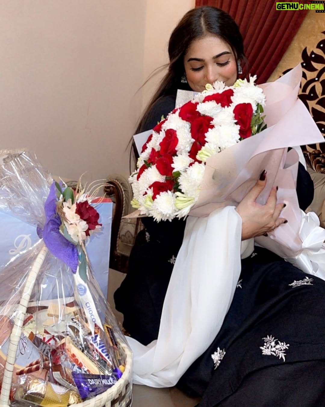 Afreen Burney - 3.4K Likes - Because I didn’t post anything from this day yet😩❤️ 24/11/23✨ 

#afreenburney #instagood #instalike #instagram #instadaily #love #foryou #explore #happy