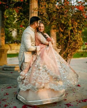 Afreen Burney Instagram - ALLAH HUMMA BARIKšā¤ļøāØ
Me and the guy who pulled me by his constant sincere efforts, Love and respectš„¹š
Hi, Mr FiancĆ© @abdul.ahad_x šš
Dressš: @furqan_bin_mazhar (A huge shoutout for this dreamy dress)
Mehndi: @hennacreationsbyzainab āØ
Photography šø: @usmanisproduction.pk
#AhadAfreenKiLoveStory š„³