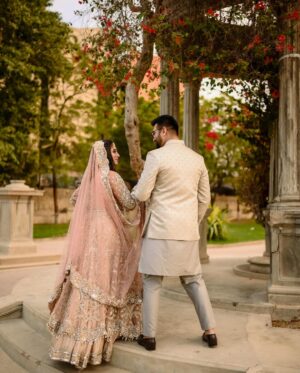 Afreen Burney Instagram - ALLAH HUMMA BARIKšā¤ļøāØ
Me and the guy who pulled me by his constant sincere efforts, Love and respectš„¹š
Hi, Mr FiancĆ© @abdul.ahad_x šš
Dressš: @furqan_bin_mazhar (A huge shoutout for this dreamy dress)
Mehndi: @hennacreationsbyzainab āØ
Photography šø: @usmanisproduction.pk
#AhadAfreenKiLoveStory š„³