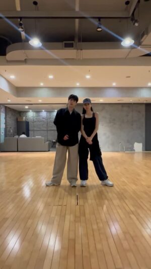 Ahn Eun-jin Instagram - .
언슬전에 댄싱재일이 있다면,, 슬의에는 추미나춰 댄싱추가 있다!!💃💃💃
댄스로 OBGY 대통합✨
언슬전 마지막까지 많이 사랑해주세요💖
-늘 그리운 추추올림,,,-

#찌릿챌린지⚡️#율제분들이어받아주세요
#언젠가는슬기로울전공의생활 #슬기로운의사생활 
#그날이오면 #하이보이즈 #투모로우바이투게더 
@hospitalplaylist_official @youseok_
