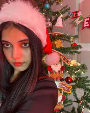 AiSh Instagram - It’s beginning to look alot like Christmas 🎄