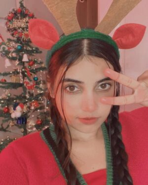 AiSh Instagram - Merry Christmas 🎄 everyone