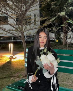 AiSh Instagram - Me , flowers , moon and nights and 👻👻