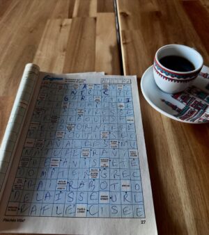 Aïcha Ben Ahmed Instagram - Crossword lover forever 🩷
