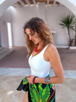 Aïcha Ben Ahmed Instagram - Late summer glow…