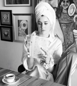 Aïcha Ben Ahmed Instagram - Crossword lover forever 🩷