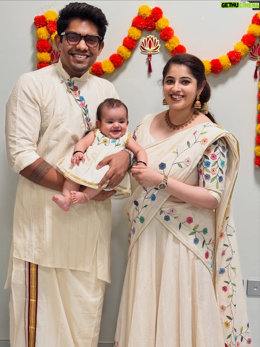 Aima Rosmy Sebastian - 105.1K Likes - 🌼എവർക്കും ഹൃദയം നിറഞ്ഞ ഓണാശംസകൾ🌼

Happy Onam Everyone 🙂

🧿🧿🧿🧿

Wearing @storiesofmirali 🌸