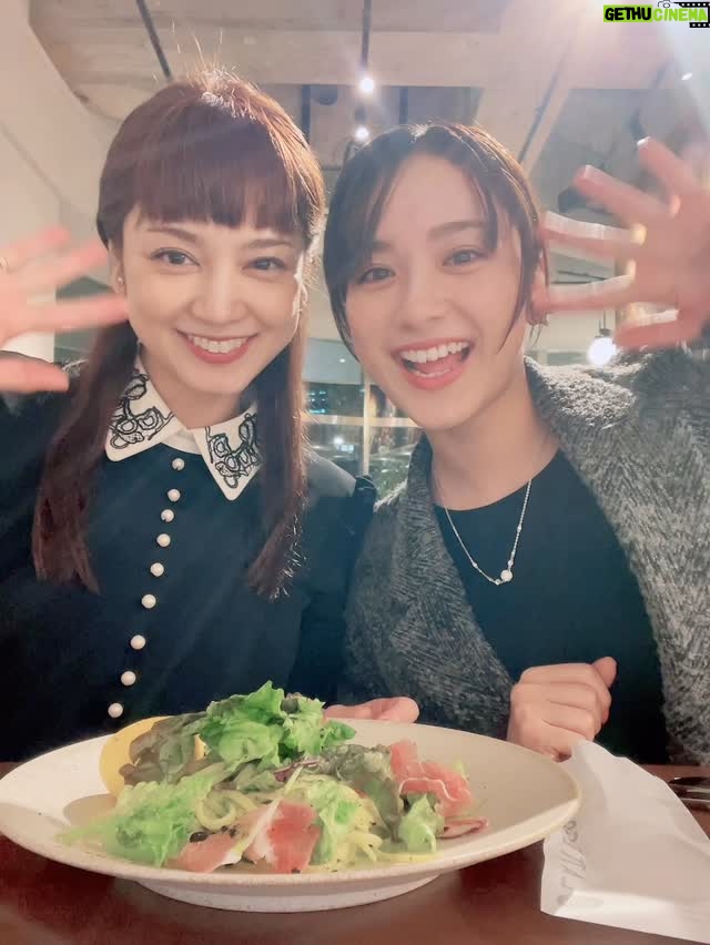Airi Taira - 26.6K Likes - 妹とほんのカフェタイム♡

ずっと可愛いシスターだ😆❤️
#平姉妹#平祐奈#ダジャレ好き#たまに気づかなくてごめん#知った後おもしろくて笑う#可愛いかよ