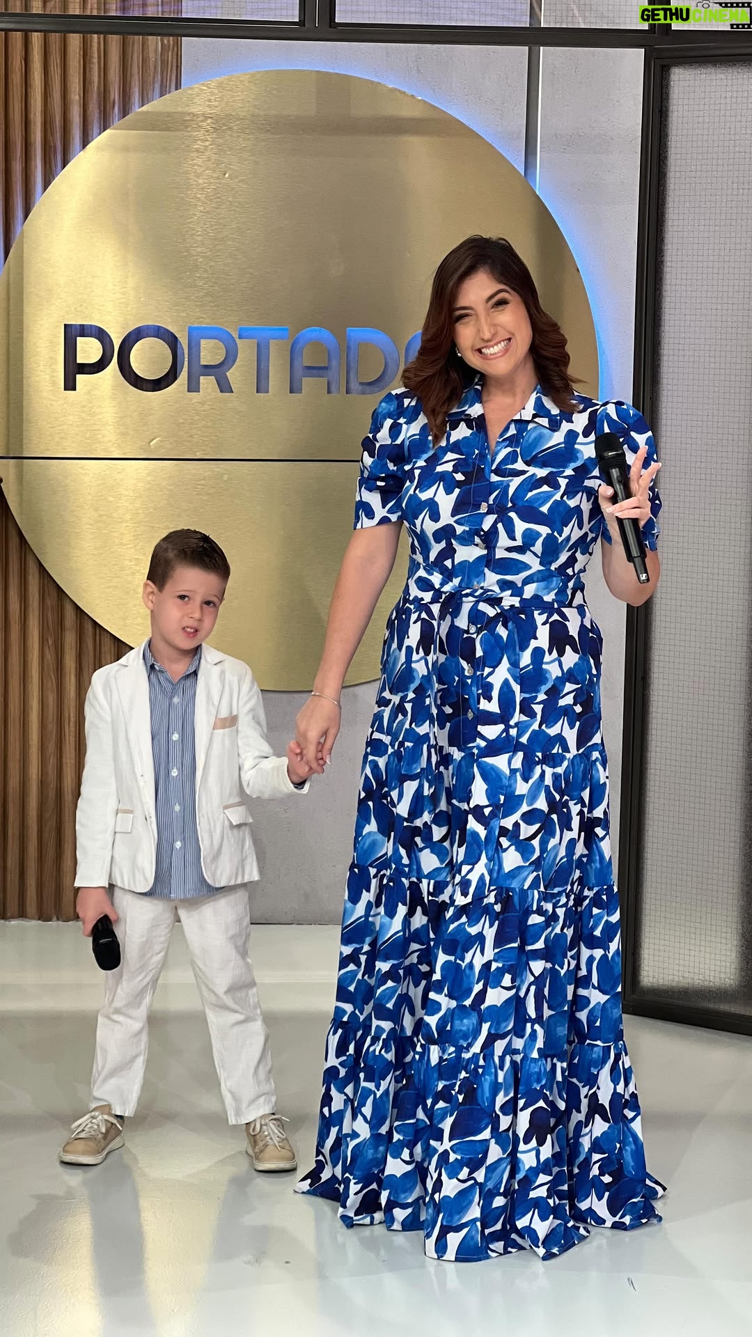 Aisha Stambouli - 13.8K Likes - ¡Bienvenidos ✨!

Hoy en #PortadasAlDía 🧡 recibimos a la talentosa @aishastambouli 🎤 quien llegó para presentarnos su tema "Eres tú", el cual interpreta junto a su hijo Eeithan Kauam 🌟

¿Qué te pareció esta hermosa presentación madre e hijo 🔥?