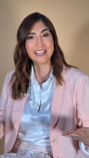 Aisha Stambouli Instagram - Si duda alguna los dos momentos mĆ”s felices e importantes de mi vida fueron cuando supe que estaba embarazada y el dĆa que Eithan llegó a mi vida āØ
El camino es Ćŗnico para cada una de nosotras, pero la emoción de un resultado positivo es universal, NatalCareĀ®ļø, Ā”AquĆ contigo!
Estoy segura que éste video serÔ inspiración para quienes inician éste camino y sueñan con ser madres o para quienes ya lo son
Ā” Se lo que significa desearlo con el corazón, jamĆ”s pierdan la fe, queremos acompaƱarlas ! ā¤ļø
Maquillaje š @silvanamua
Estudio de grabación @ow_estudio āØ