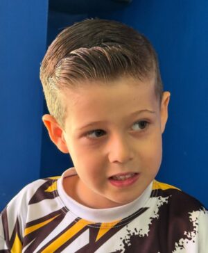 Aisha Stambouli Instagram - ¡ Me dejaron listo para el regreso a clases seguidores ! 👶😍❤️💇♂️
¿ Quedé guapo ? 🥰🫠✨