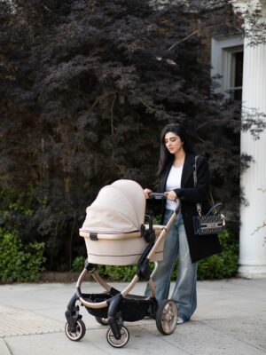 Aisha Zafar Khan Instagram - AD- Strolling in style with my iCandy Peach 7 ✨🧸 Because your little one deserves the sweetest ride @icandyworlduk 
Who else is loving this look? 🤍

📷 @revolutionpixels

#iCandy #iCandyPeach7 #BiscottiStyle #LuxuryStroller #ParentGoals #StrollInStyle #ModernParenting