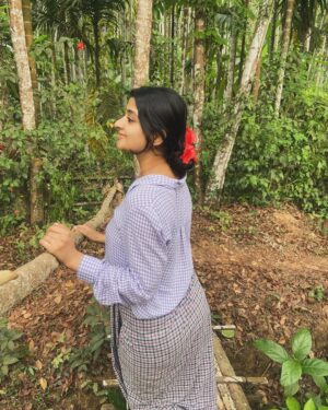 Aishani Shetty Instagram - April 🌦️