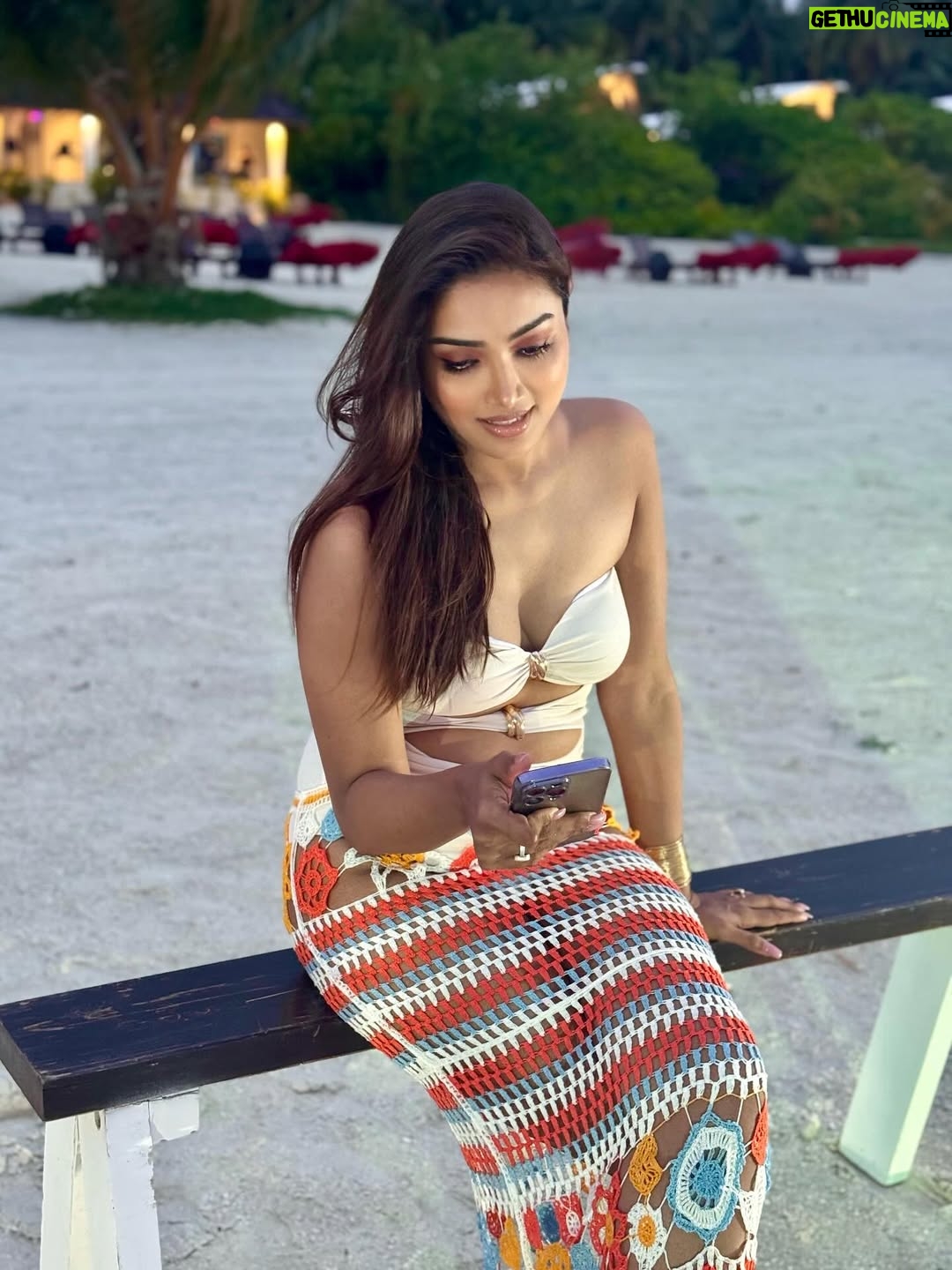Aishwarya Devan - 7.1K Likes - 