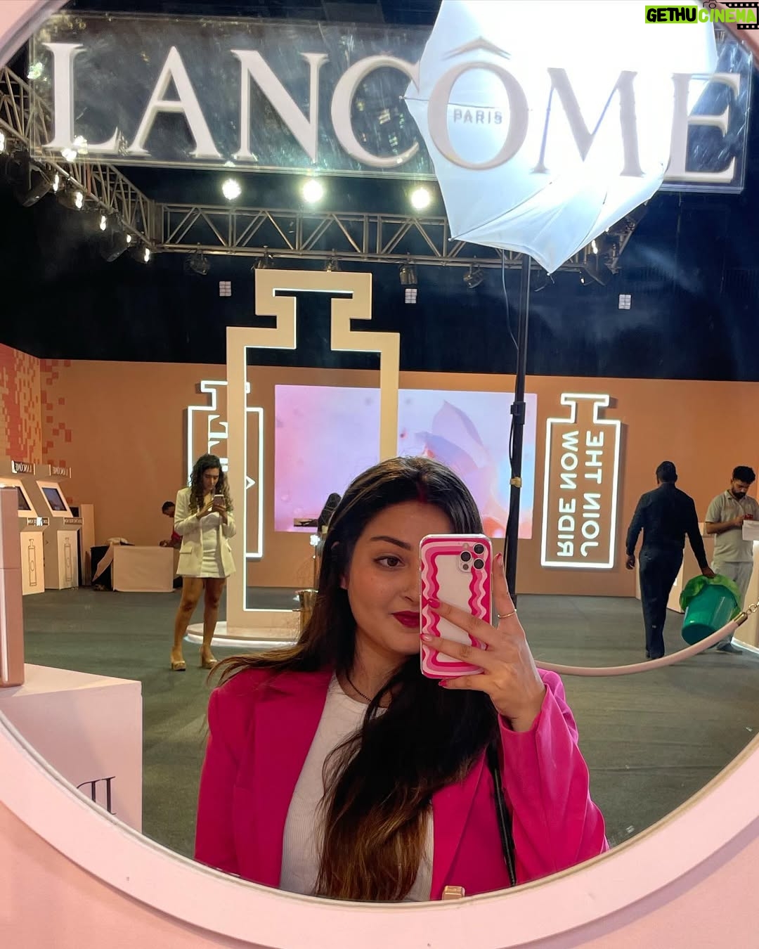 Akanksha Joshi - 1.4K Likes - Hues of pink💕
.
.
.
.
#ootd #ootdfashion #outfitoftheday #beauty #beautybloggers #beautiful #beautifulgirls #fashion #fashionblogger #fashionista #fashionstyle #instadaily #instagood #instalike #pictureperfect #pictureoftheday #photography #followfollow #likelike #followｍe #follow_me #aakank_shaaa