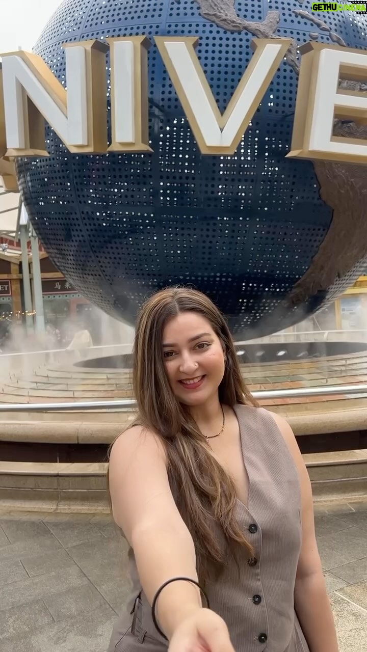 Akanksha Joshi - 1.3K Likes - Singapore in a twirl! ❤️