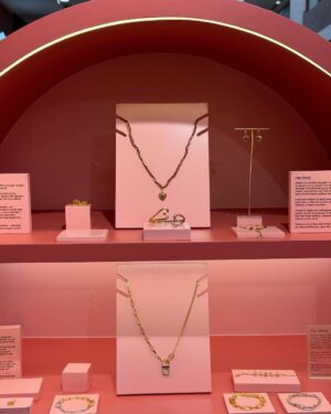 Akanksha Joshi Instagram - Dropped by the Nishani pop-up at Jio World Drive and left with stunning jewellery, a sweet tooth fix, and a whole lot of fun!
@nishanistudio
#NishaniatJWD
#NishaniPopup
#StyledByNishani
@jioworlddrive