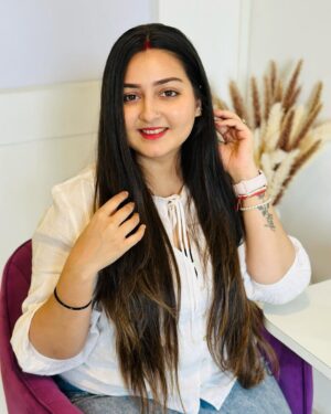 Akanksha Joshi Instagram - Finally my scalp feels much cleaner, hair feels healthier and shiner...
All thanks to the Biolage Scalp Facial!
I Highly recommend you guys to get a Scalp Facial at a salon near you.
You can also get your hands on the Scalppure range now!!
#BrandLove
#BiolageScalp #BiolageIndia #ScalpFacial #Ad #Biolage
#BiolageScalppure #Biolage