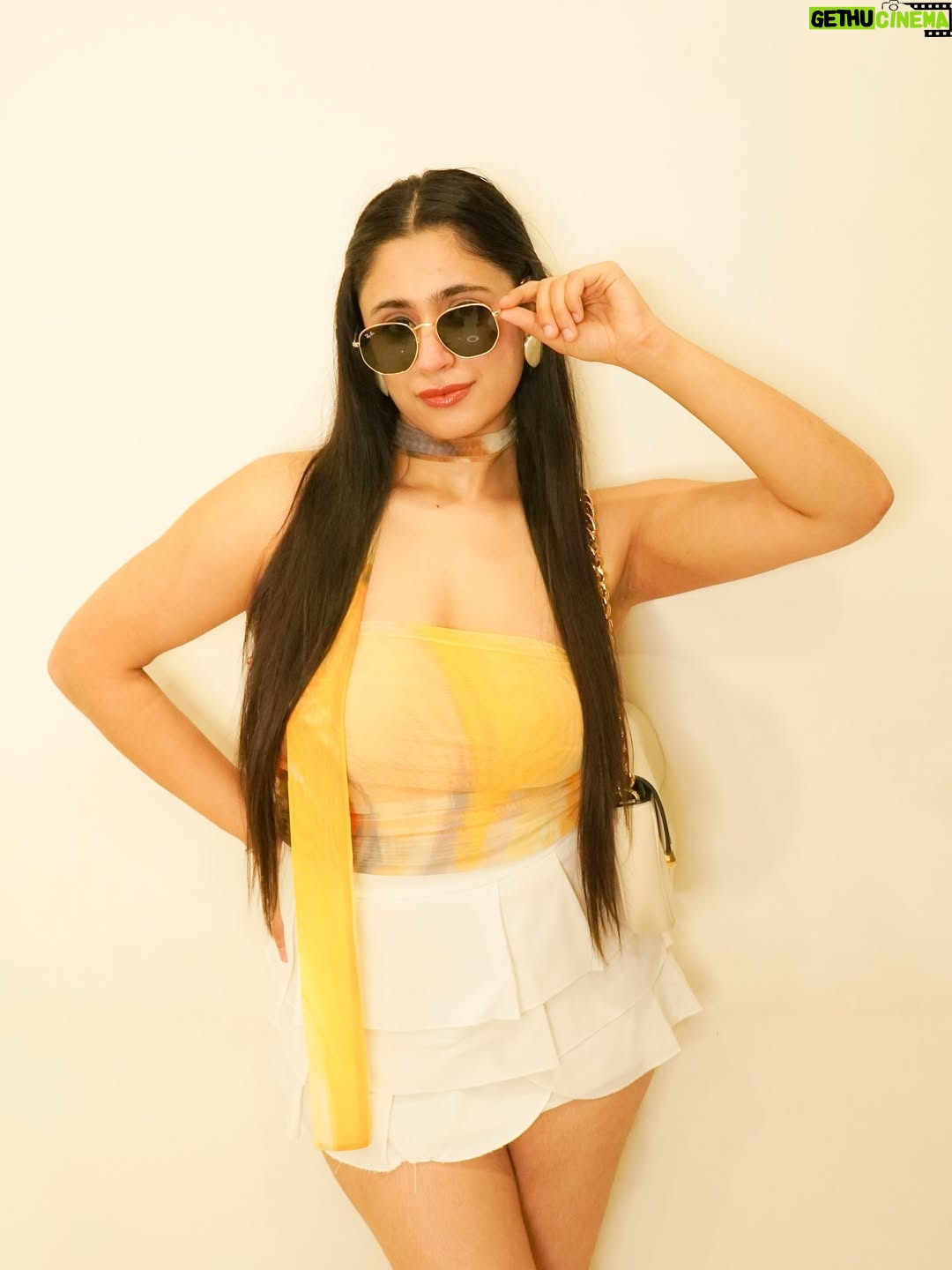 Akanksha Vij - 421 Likes - Album: Recents 📸✨💛
.
.
.
.
#Ootd #explore #fashionista #stylinginspo #sunmertime #summervibes☀️ #outfitinspirations #goodmood