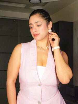 Akanksha Vij Instagram - Pretty in pink!💕✨
Serving boardroom energy but make it soft 🕊
Outfit @shopinessa_
.
.
.
#Ootd #explorepage #pinkoutfits #zaraalternatives #hnmalternative #fyp #prettyinpink #workwear #stylishfit #fashiontrends
(outfit inspo, fashion style, co ord sets, linens, linens for summer, fashionable style, fashion trends)