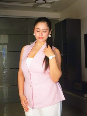 Akanksha Vij Instagram - Pretty in pink!💕✨
Serving boardroom energy but make it soft 🕊
Outfit @shopinessa_
.
.
.
#Ootd #explorepage #pinkoutfits #zaraalternatives #hnmalternative #fyp #prettyinpink #workwear #stylishfit #fashiontrends
(outfit inspo, fashion style, co ord sets, linens, linens for summer, fashionable style, fashion trends)