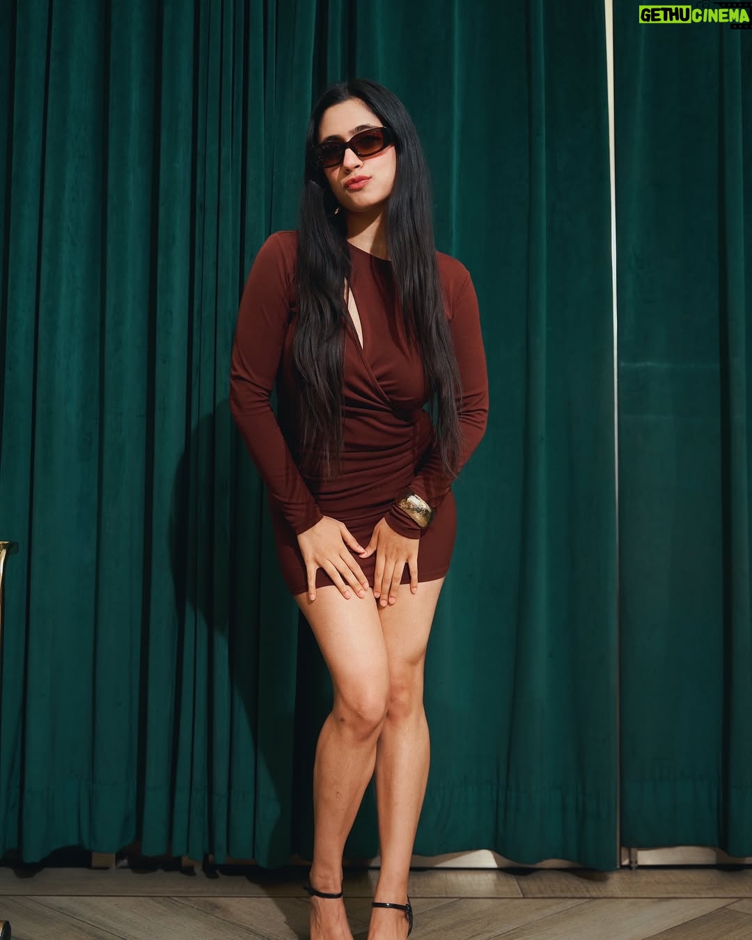 Akanksha Vij - 487 Likes - Just me, my shades, and a little moment of feeling like THAT girl.✨🤎
.
.
.
.
#explore #fyp #viral #ootd #outfitinspo #fashionstyle #fashionblogger #styleinspo #luxuryblogger #delhiblogger #delhiinfluencer #delhireels #fashioninfluencer
(Fyp, Explore more, Trending, Viral content, Fashion outfit, outfit grid, outfit ideas, photography, aesthetic, chimi)