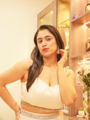 Akanksha Vij Instagram - Just me… and a little extra sparkle tonight ✨
.
.
.
.
#OOTDInspo #StyleDiaries #InstaFashion #GlamLook #FashionVibes #StyleInspo #InstaStyle #WhatIWore #StyleGoals #EveningLook