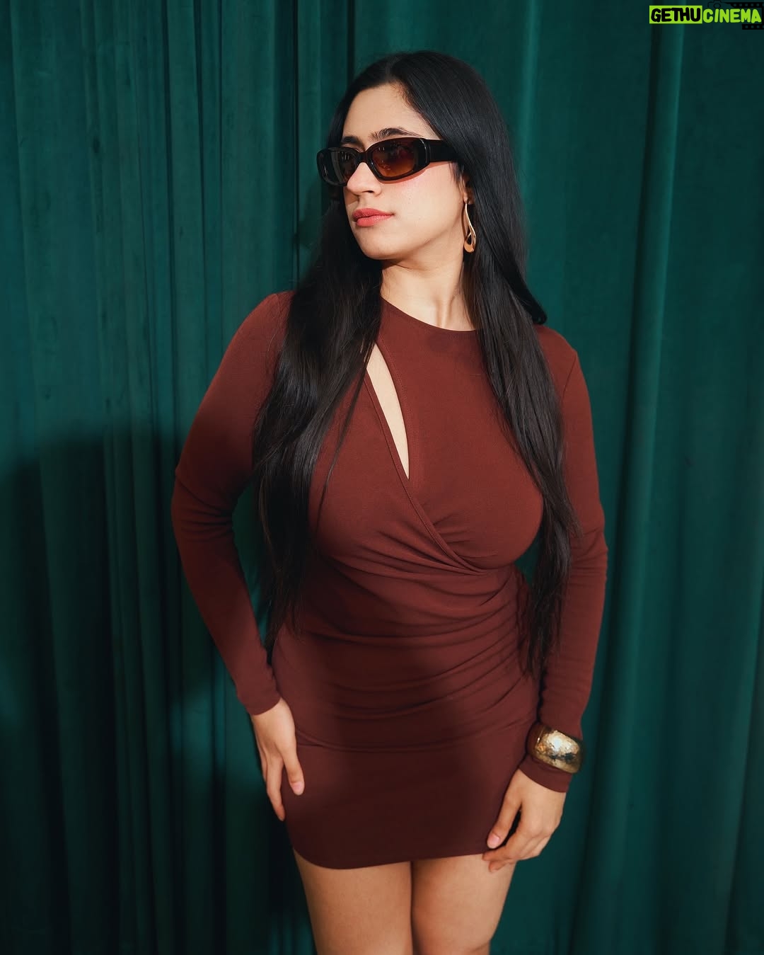 Akanksha Vij - 487 Likes - Just me, my shades, and a little moment of feeling like THAT girl.✨🤎
.
.
.
.
#explore #fyp #viral #ootd #outfitinspo #fashionstyle #fashionblogger #styleinspo #luxuryblogger #delhiblogger #delhiinfluencer #delhireels #fashioninfluencer
(Fyp, Explore more, Trending, Viral content, Fashion outfit, outfit grid, outfit ideas, photography, aesthetic, chimi)