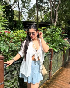 Akanksha Vij Instagram - Dressed in confidence and a little bit of sunshine. ☀️💖
.
.
.
.
#expore #ootd #outfitinspo#fashion#style#travel#singapore#travelphotography #styleinspirations
(Travel, singapore, Fashion, Outfit, Luxury, Instagram, Insta Post)